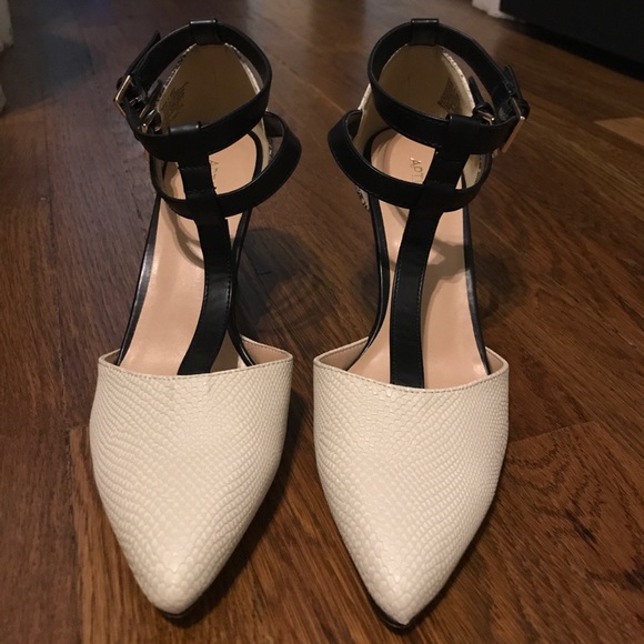 Apt. 9 Shoes - Apt. 9 Cream & Snake Print Heel