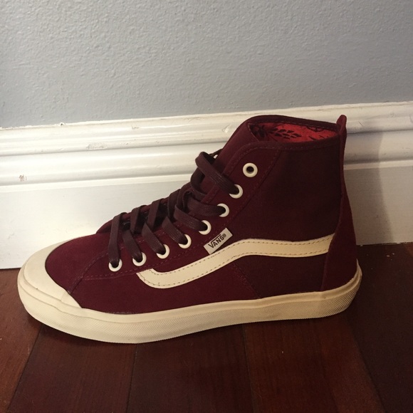 Vans Shoes - High top vans