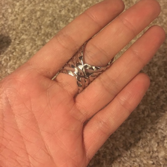 BEST SELLER! Silver Colored Fashion Ring - Picture 3 of 3