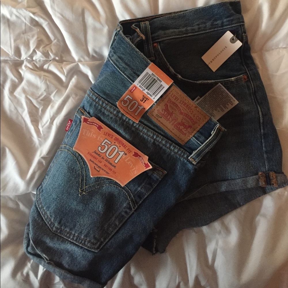 NEW 501 Levi High Waisted Shorts