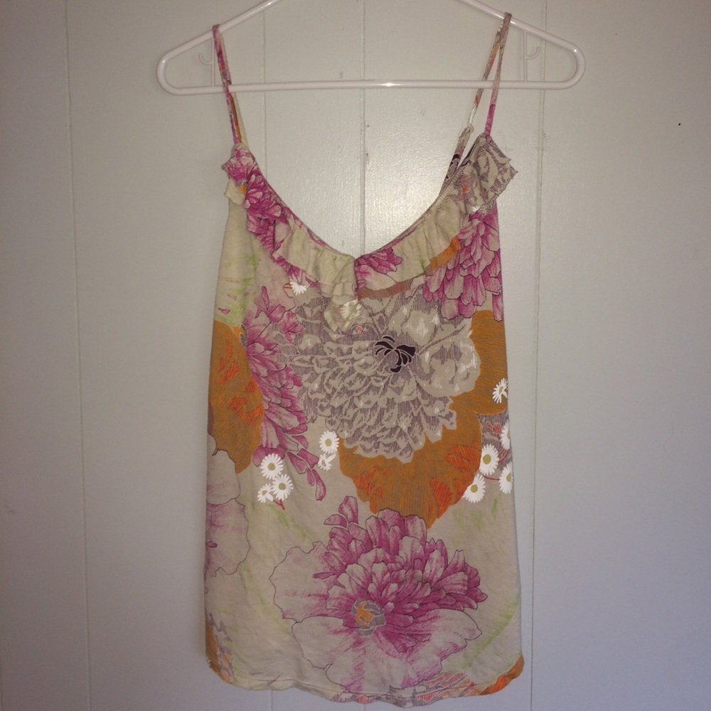 Gorgeous floral loose light tank top