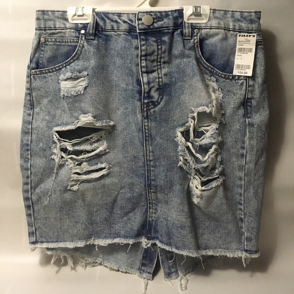 Tilly's Tinseltown acid wash ripped jean skirt