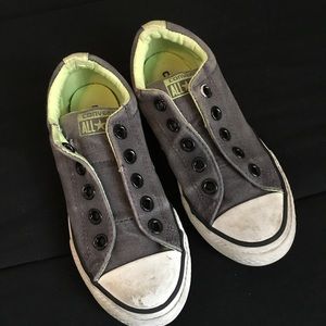 Boys converse low top sneakers 12 gray