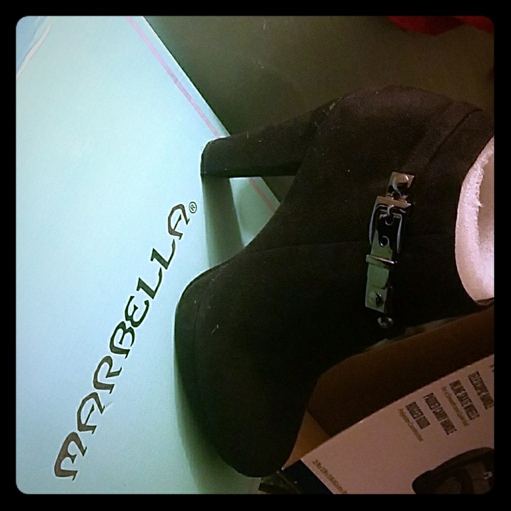 Marbella  black suede ankle boots