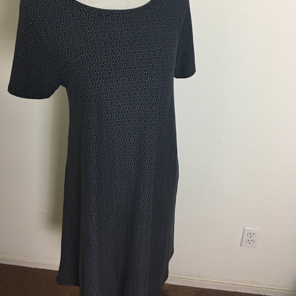 EUC LuLaRoe Carly Legging Material Medium