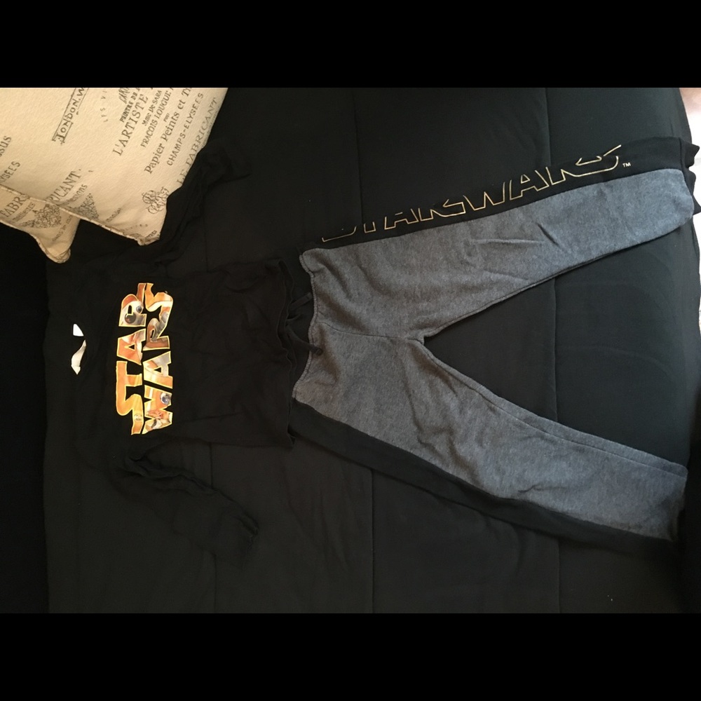 Boys star wars black set. H&M size 5 pants shirt