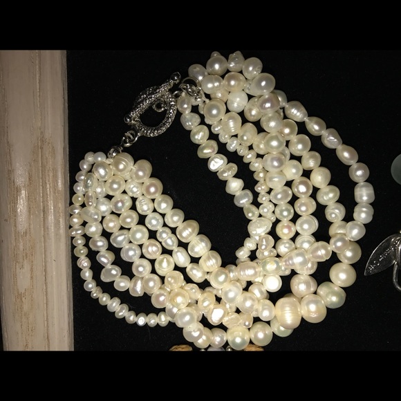 Bracelets - Picture 5 of 8