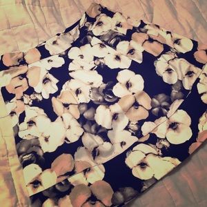 A Line WHBM Skirt with POCKETS, Size 4