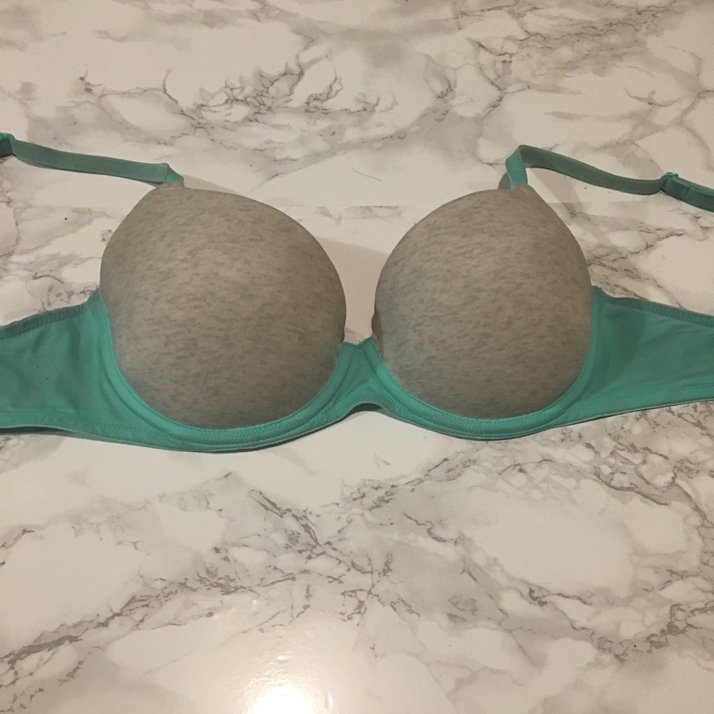 PINK Wear-Everywhere Bra