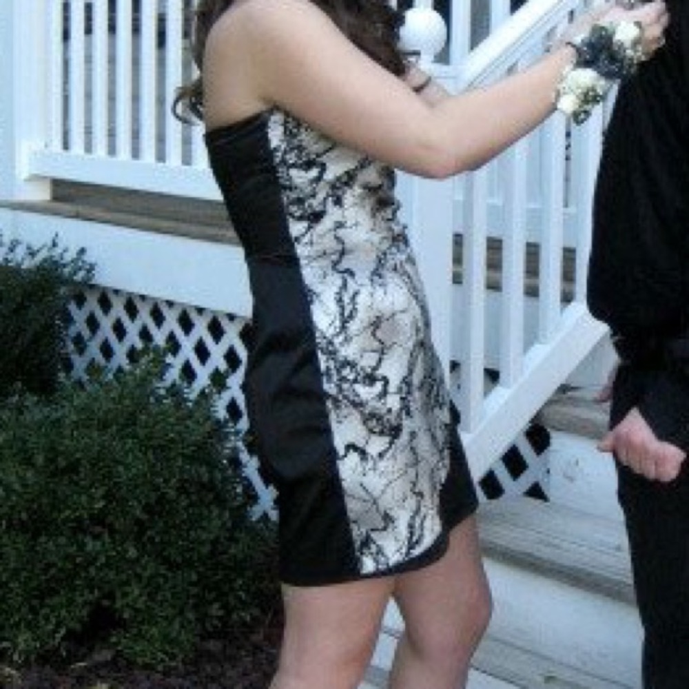 Strapless Dress - Picture 5 of 8