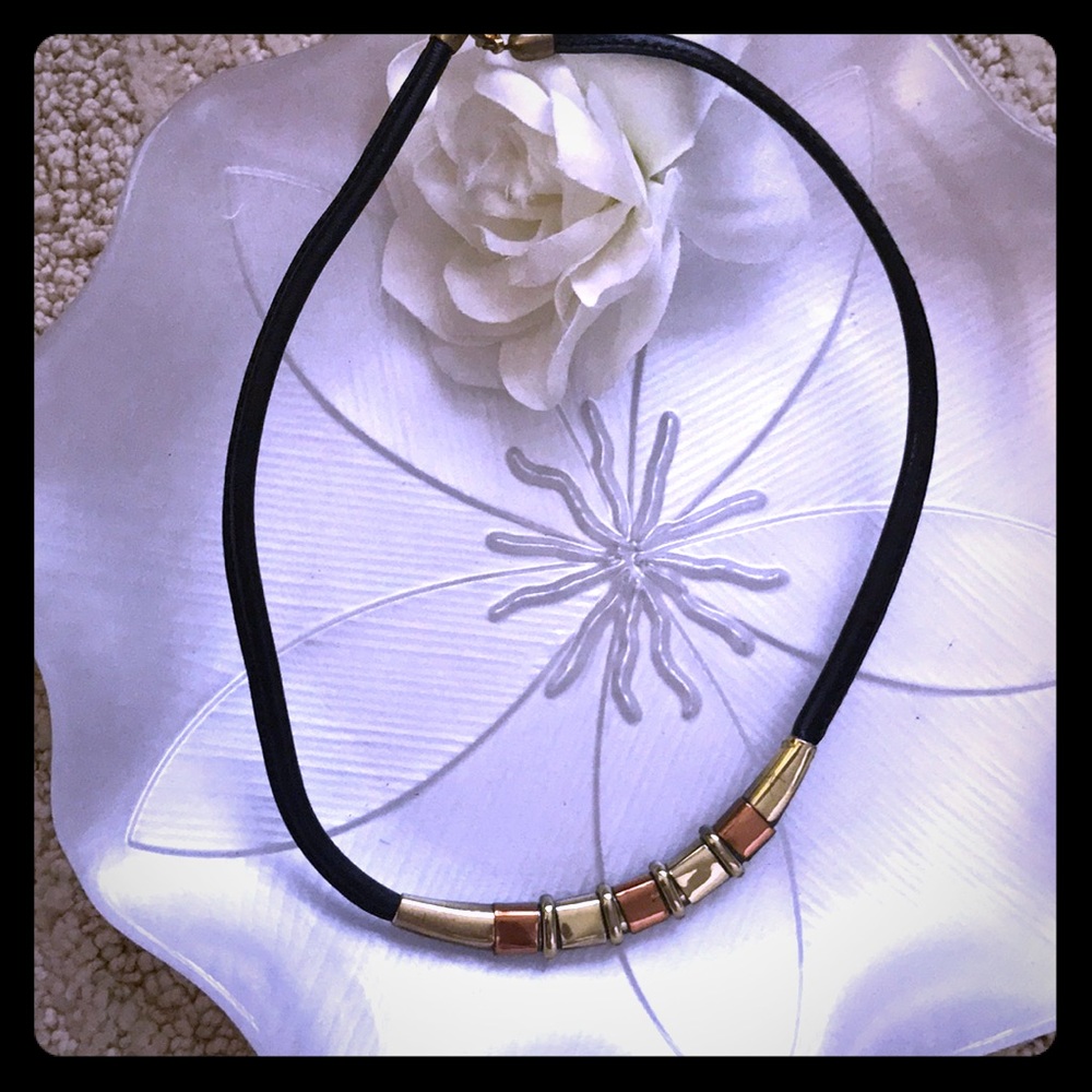 Necklace, black leather