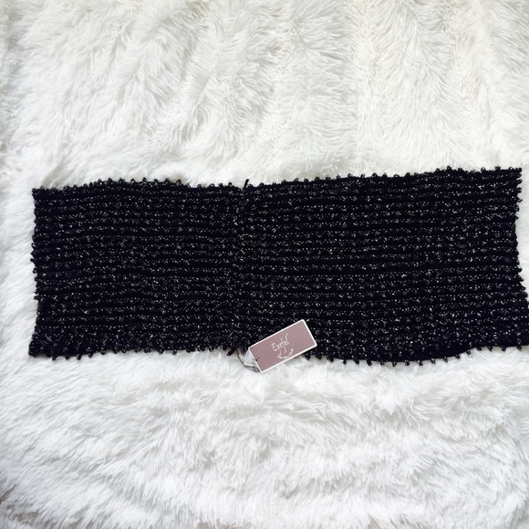 💥4/$25💥 Black Infinity Scarf w Silver Sparkle - Picture 3 of 3