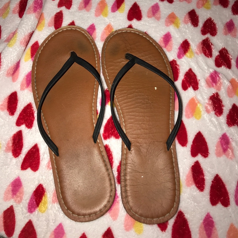 Abercrombie and Fitch flip flops