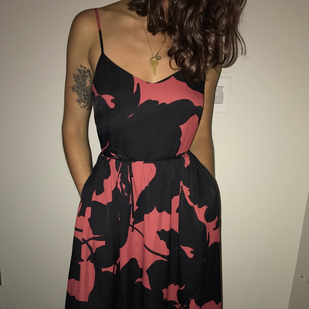 LOFT midi dress with POCKETS!