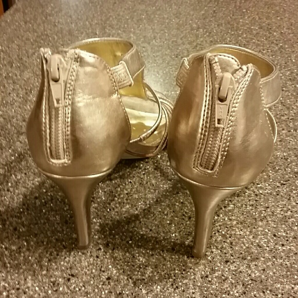 Party heels - Picture 4 of 4