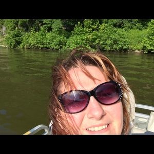 Meet your Posher, Lori