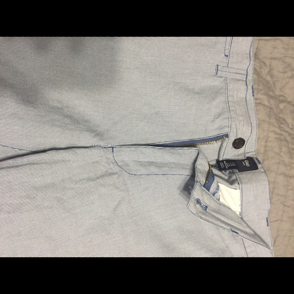 Gap Size 33 Blue Stripe Shorts