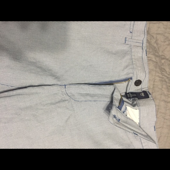 Gap Size 33 Blue Stripe Shorts - Picture 1 of 4