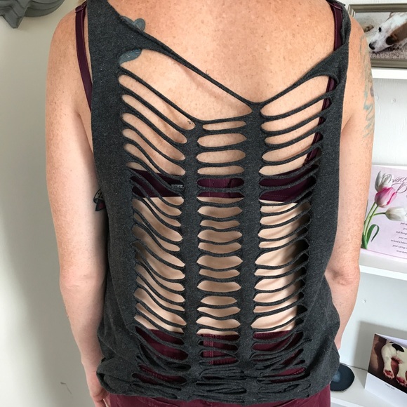 Hand Printed Tank - Picture 4 of 4