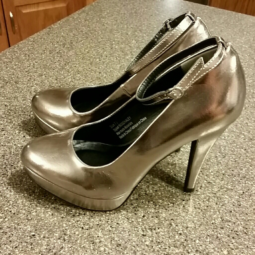 Metallic heels