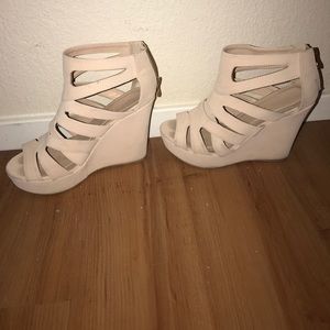 Nude wedges