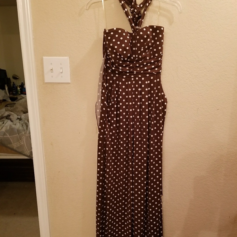 Cute maxi polkadot halter dress with pockets !