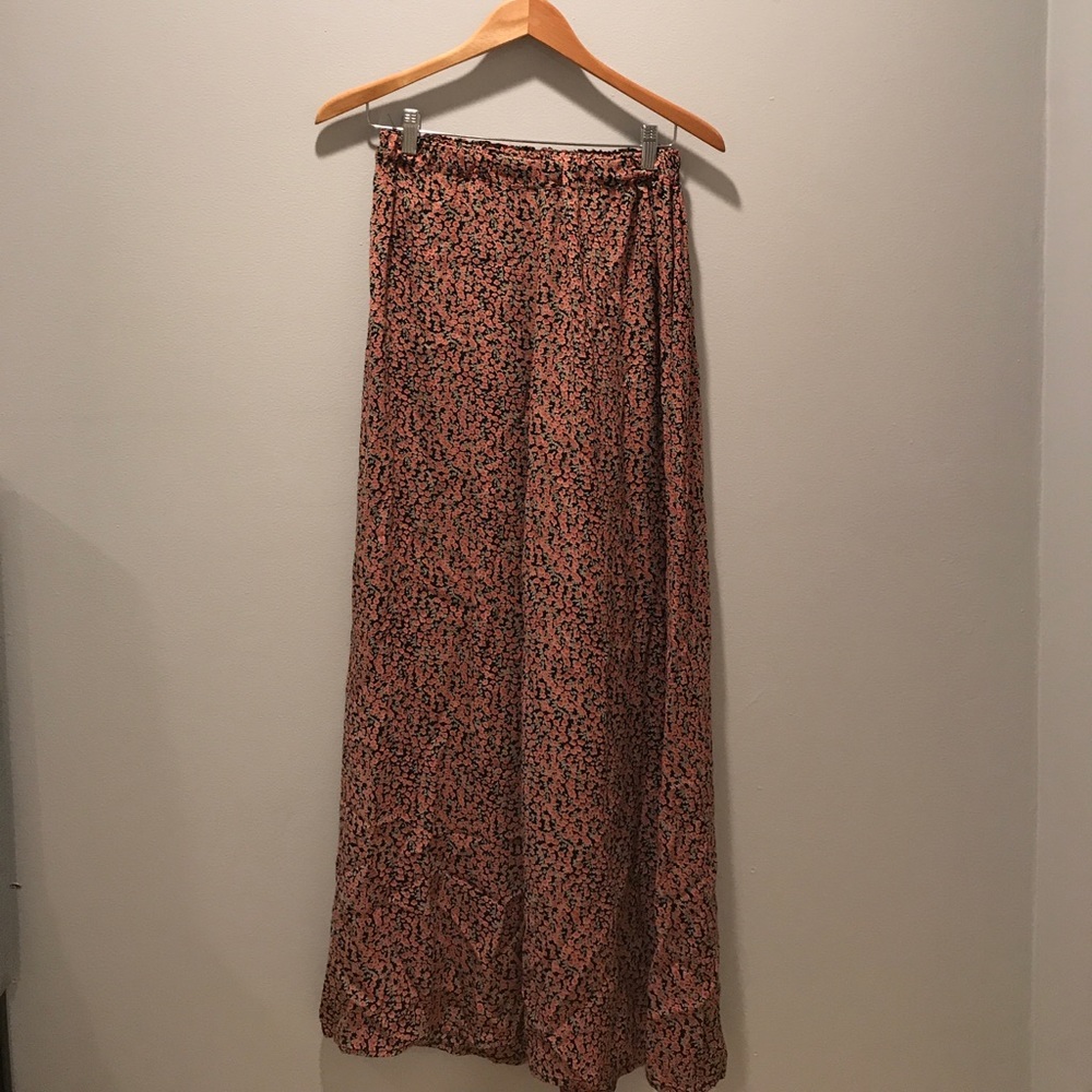 BRANDY MELVILLE FLORAL FLARE PANTS