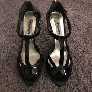Black Steve Madden Pumps