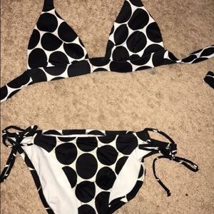 Victoria's Secret push up. Top xs bottom s.