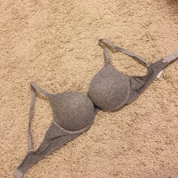 Victoria's Secret Pink bra - Picture 1 of 5