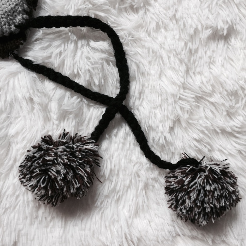 💥4/$25💥 Cute Winter Pom Hat NWOT - Picture 5 of 5