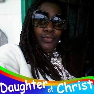 Meet your Posher, Yvette