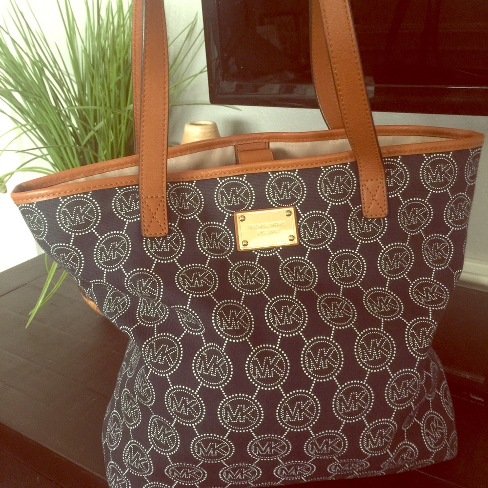Michael Kors tote