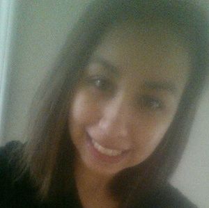 Meet your Posher, Alexis