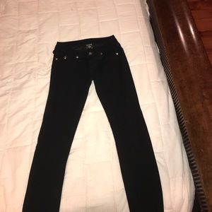 Black True Religion Skinny Jegging