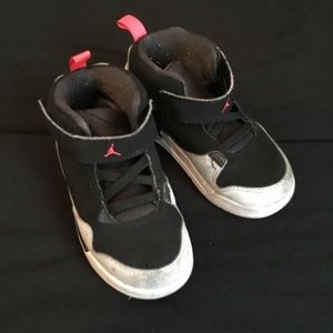 Girls Jordan sneakers high top black 9 toddler