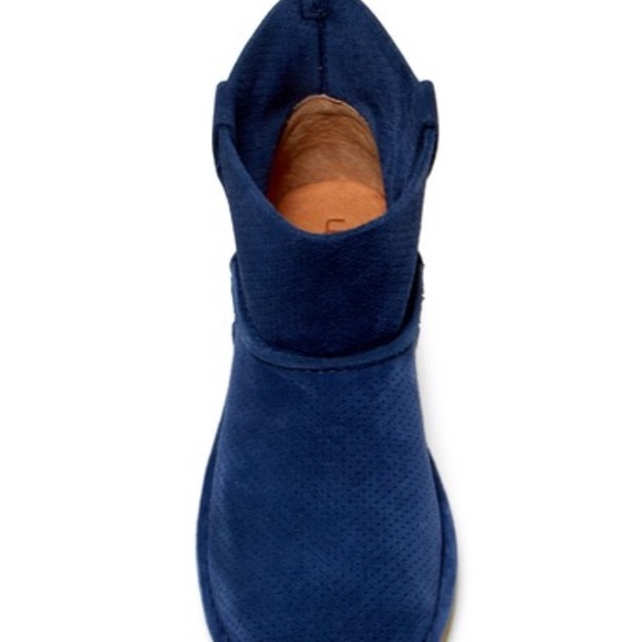 UGG Classic Unlined Mini Perforated Leather Boot - Picture 3 of 6