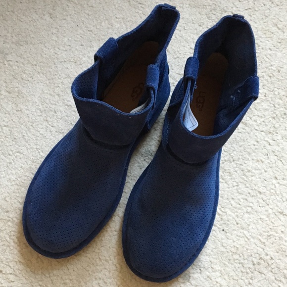 UGG Classic Unlined Mini Perforated Leather Boot - Picture 4 of 6