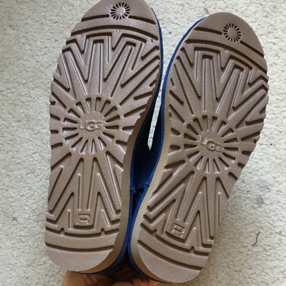 UGG Classic Unlined Mini Perforated Leather Boot - Picture 6 of 6