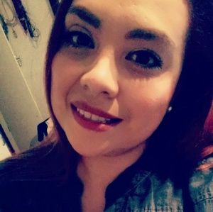 Meet your Posher, Tania