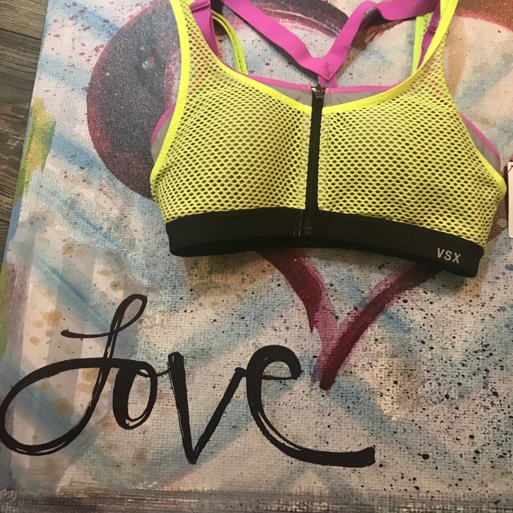 NWT VSX Sports Bra 32D