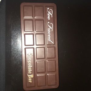 TOO FACED CHOCOLATE BAR PALETTE