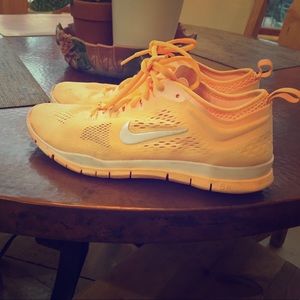 🍊🍊Nike Free 5.0 Trainer 🍊🍊