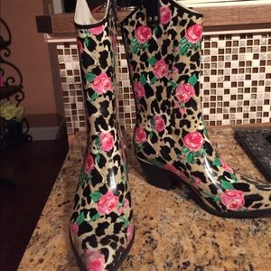 Rain boots