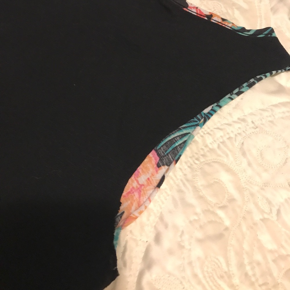 *Sold * Tropical tank - Picture 6 of 7