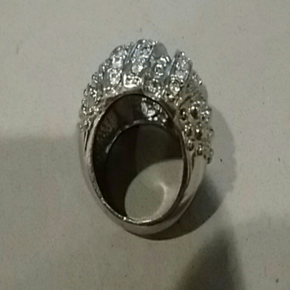 Ring with Fake Crystals - Picture 7 of 7