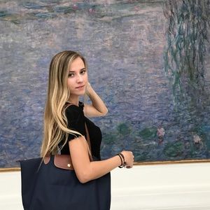 Meet your Posher, Eva