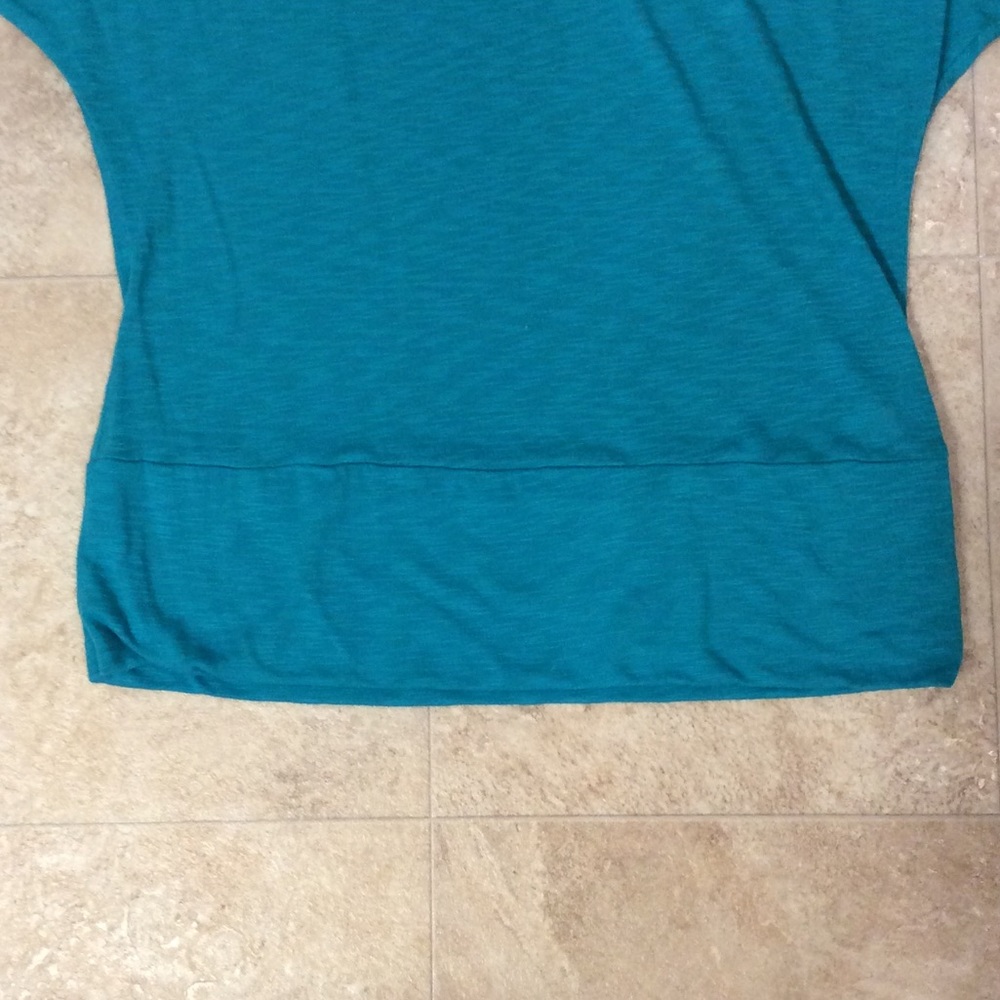 EUC piko style Cato turquoise top - Picture 3 of 5