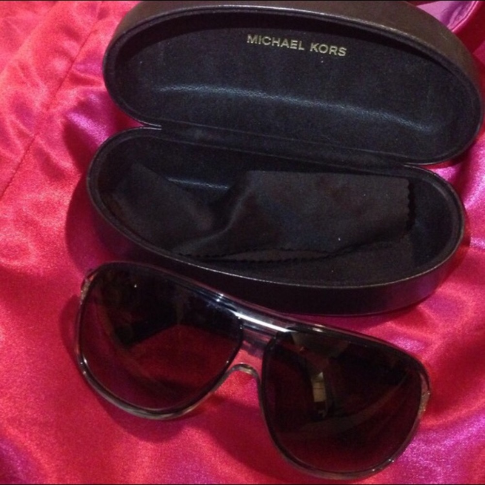 💯Michael Kors Aviator Sunglasses