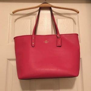 Used But lovely Coach purse